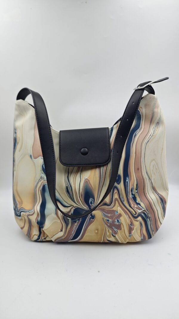 Leisurely Tote Bag Blended with Coastal Tide Patterns