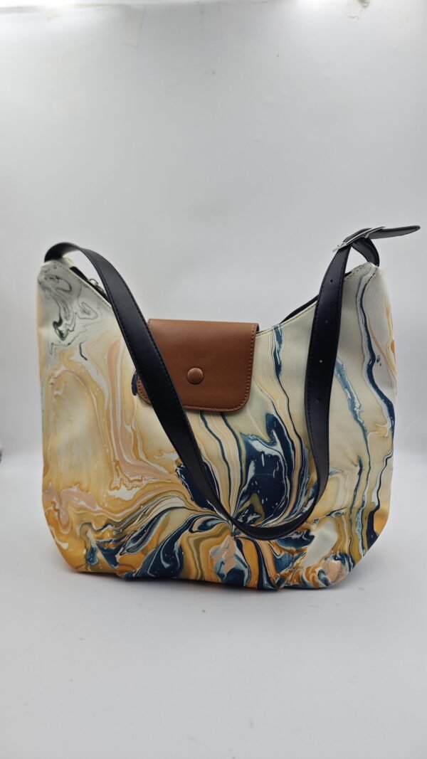 Leisurely Tote Bag with Amber Texture