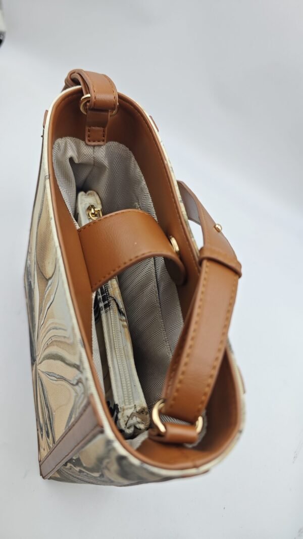 Artistic Fluid-Pattern Mother-and-Child Tote Bag Set