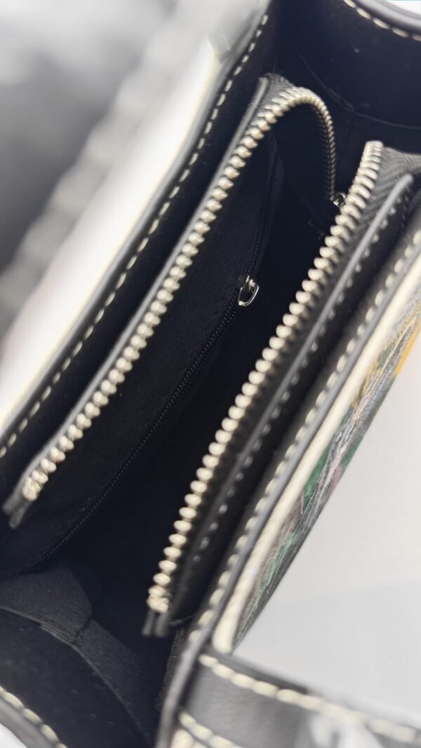 Abstract Galloping Horse Print Handbag